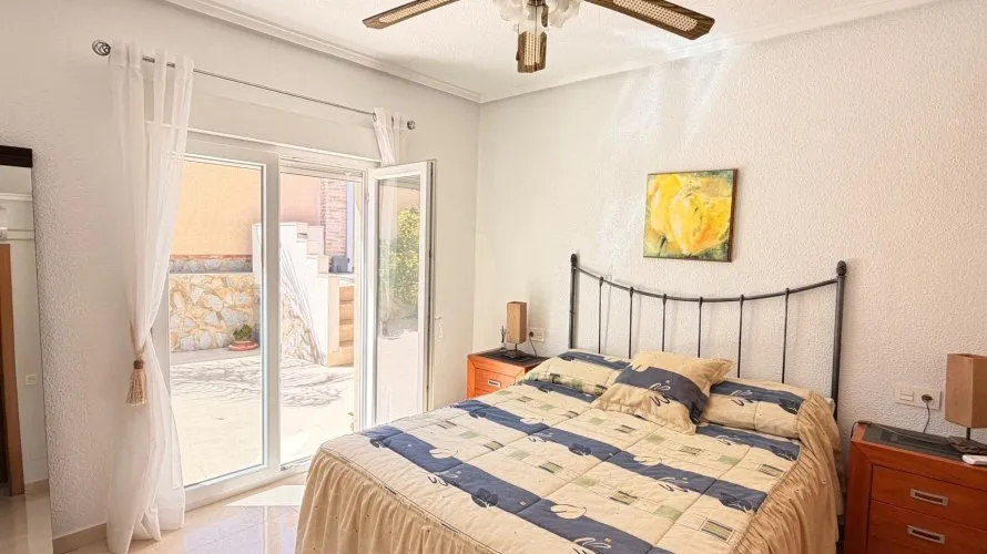 Villa de 5 dormitorios en Ciudad Quesada, Spain No. 1082 № 21