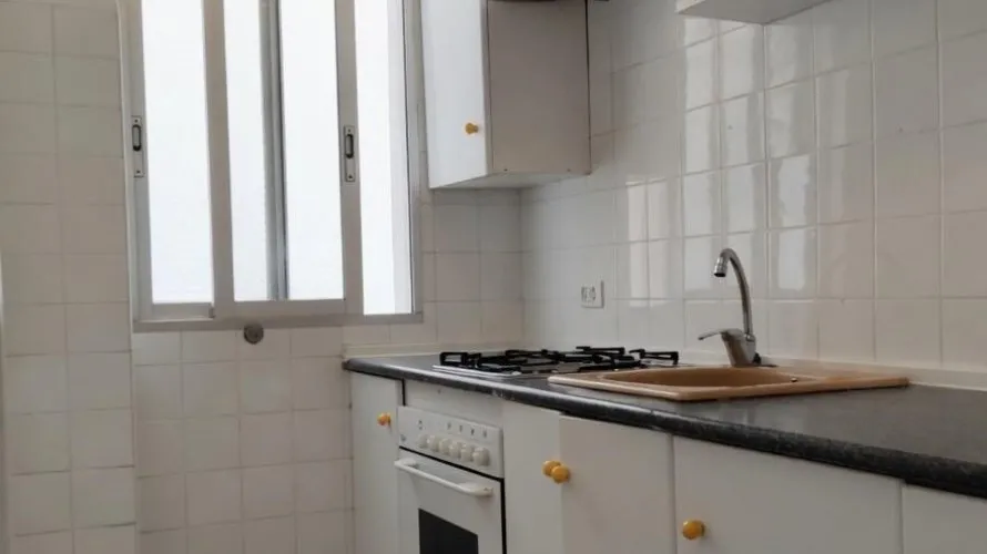 Apartamento de 2 dormitorios en Valencia, Spain No. 1355 № 2
