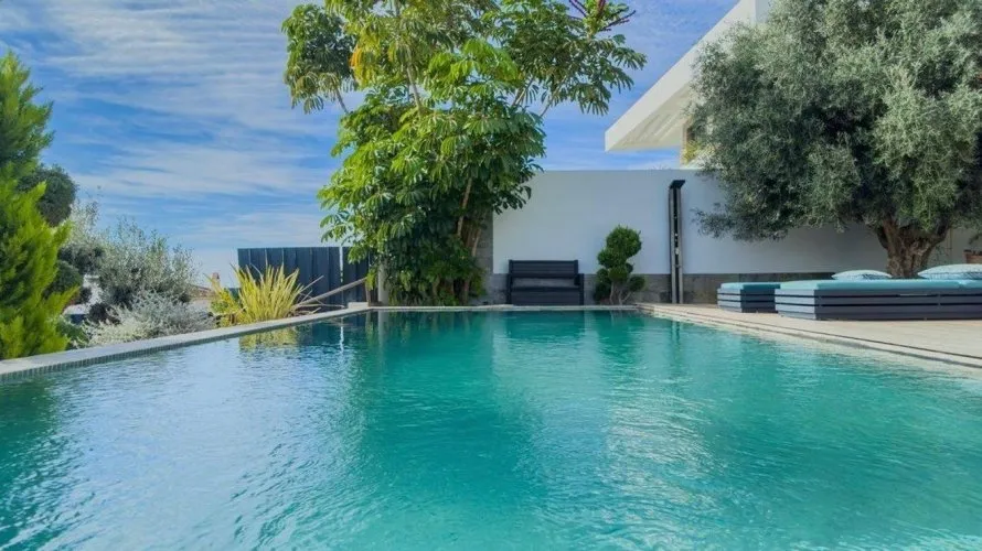 Villa de 5 dormitorios en Finestrat, Spain No. 1317