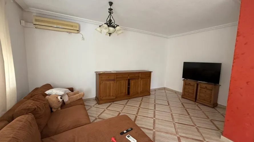 Сasa de 3 dormitorios en Torrevieja, Spain No. 1052 № 5