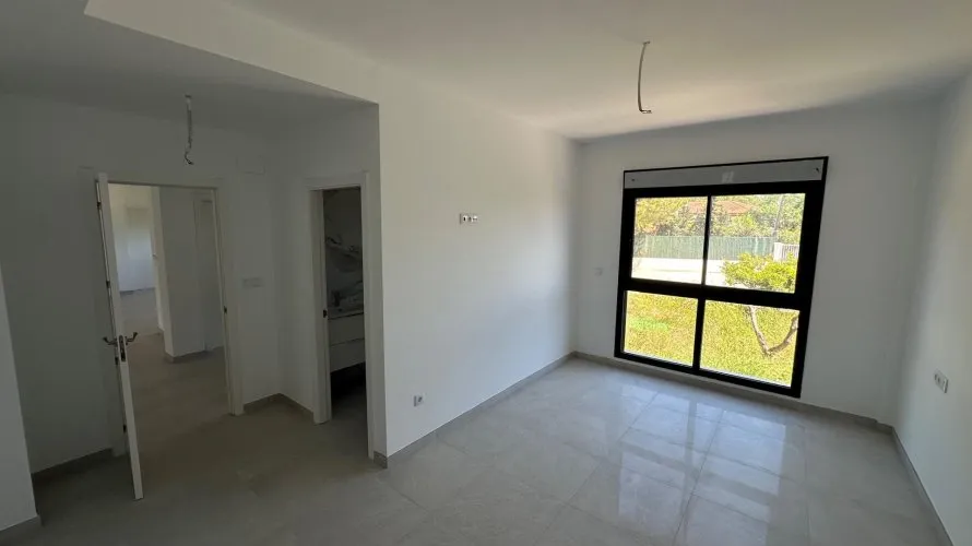 Villa de 5 dormitorios en San Vicente del Raspeig, Spain No. 1106 № 9