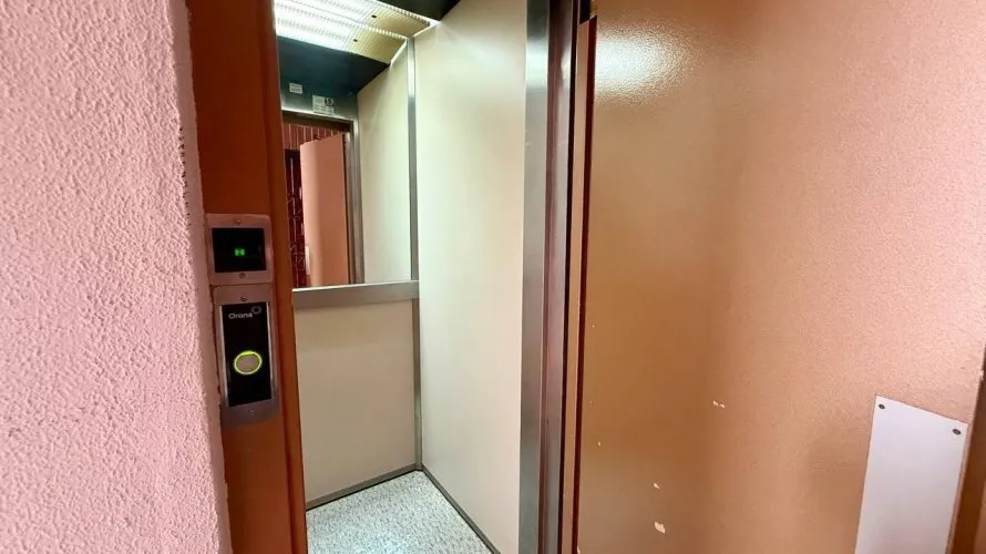 Apartamento de 2 dormitorios en Torrevieja, Spain No. 2194 № 2