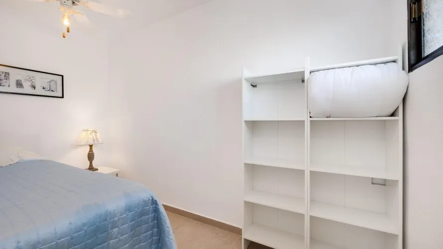 Apartamento de 1 dormitorio en Torrevieja, Spain No. 2160 № 2