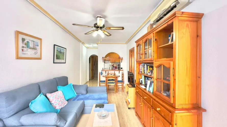 Apartamento de 1 dormitorio en Torrevieja, Spain No. 2212 № 4