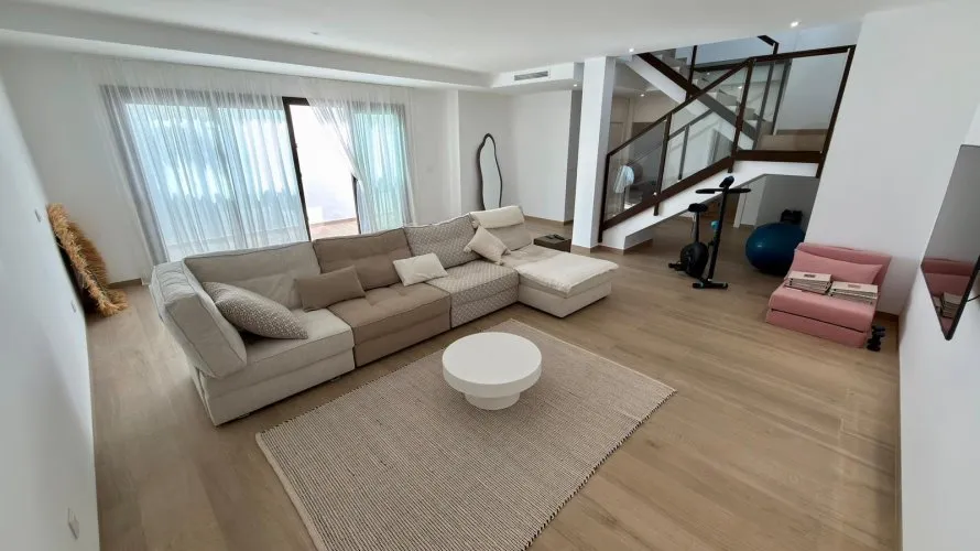 Villa de 5 dormitorios en Finestrat, Spain No. 1035 № 20