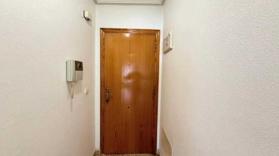 Apartamento de 2 dormitorios en Torrevieja, Spain No. 2120 № 27