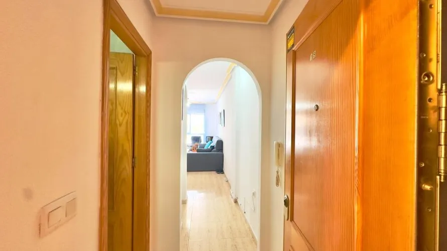Apartamento de 1 dormitorio en Torrevieja, Spain No. 2212 № 21
