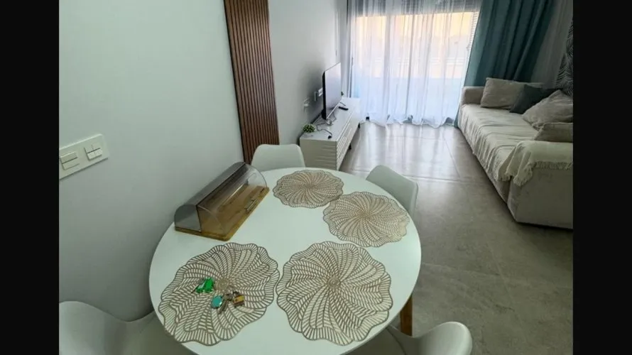 Apartamento de 1 dormitorio en Torrevieja, Spain No. 1103 № 2