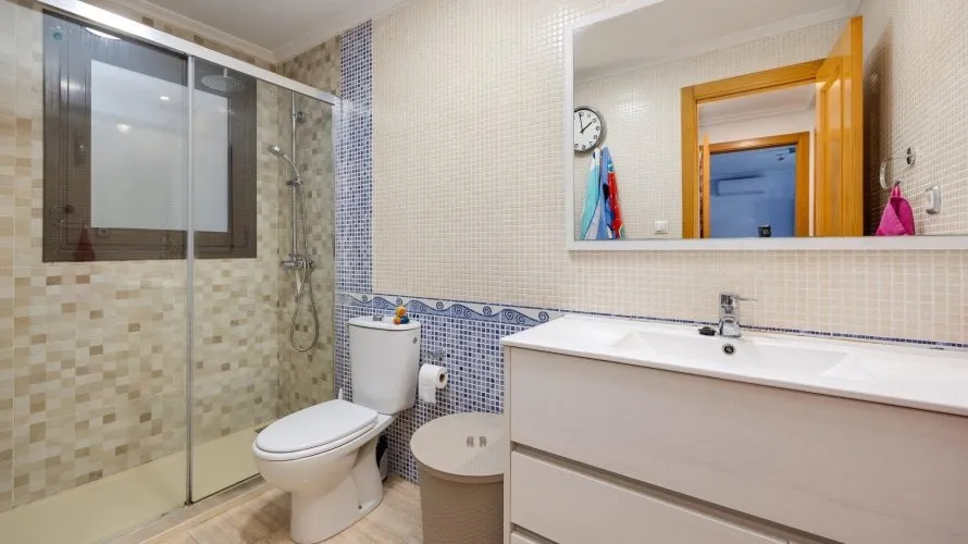 Apartamento de 2 dormitorios en Torrevieja, Spain No. 1365 № 11