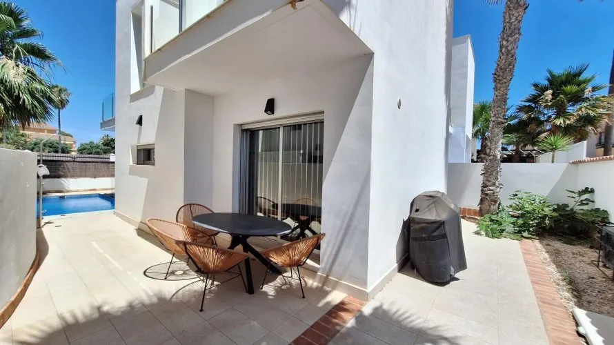 Apartamento de 3 dormitorios en Torrevieja, Spain No. 1430 № 27