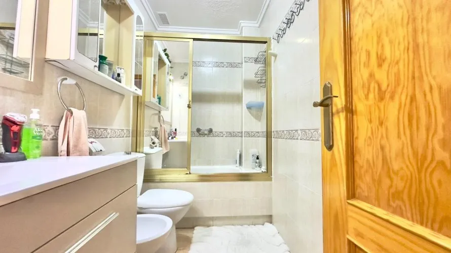 Apartamento de 1 dormitorio en Torrevieja, Spain No. 2212 № 14