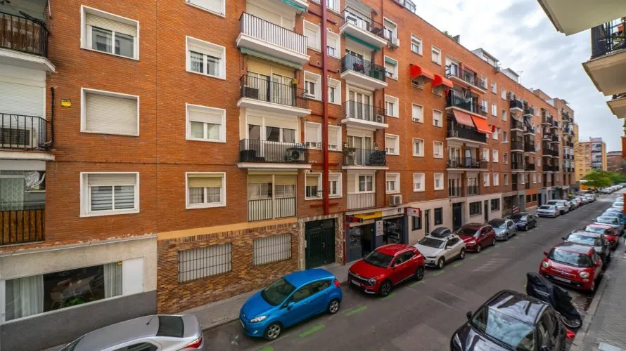 Apartamento de 2 dormitorios en Madrid, Spain No. 1087 № 17