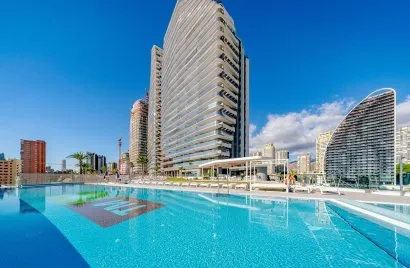 Apartamento de 3 dormitorios en Benidorm, Spain No. 1232