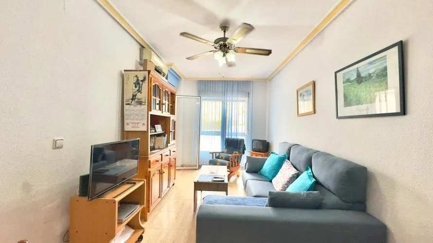 Apartamento de 1 dormitorio en Torrevieja, Spain No. 2212 № 11