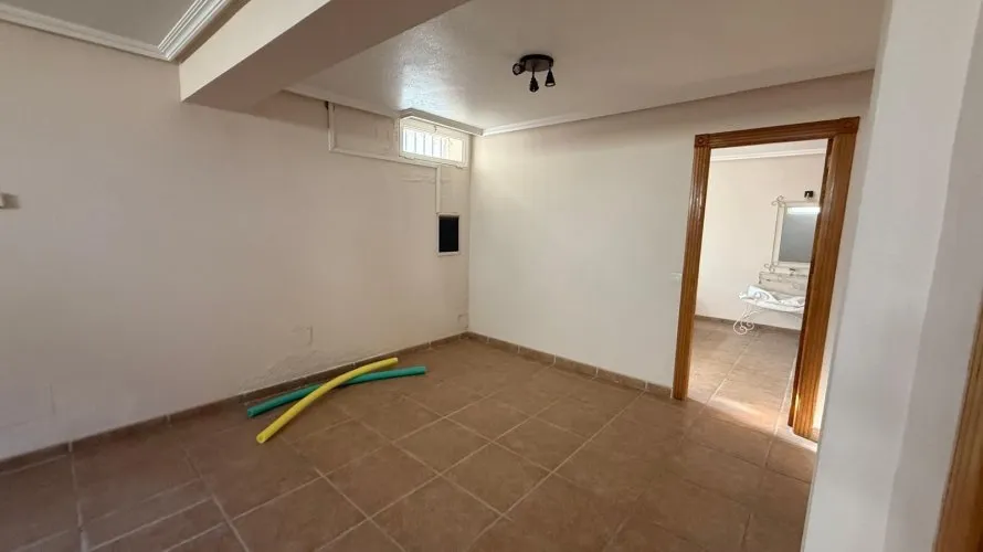 Сasa de 3 dormitorios en Torrevieja, Spain No. 1052 № 28