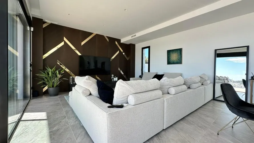 Villa de 3 dormitorios en Finestrat, Spain No. 1296 № 9