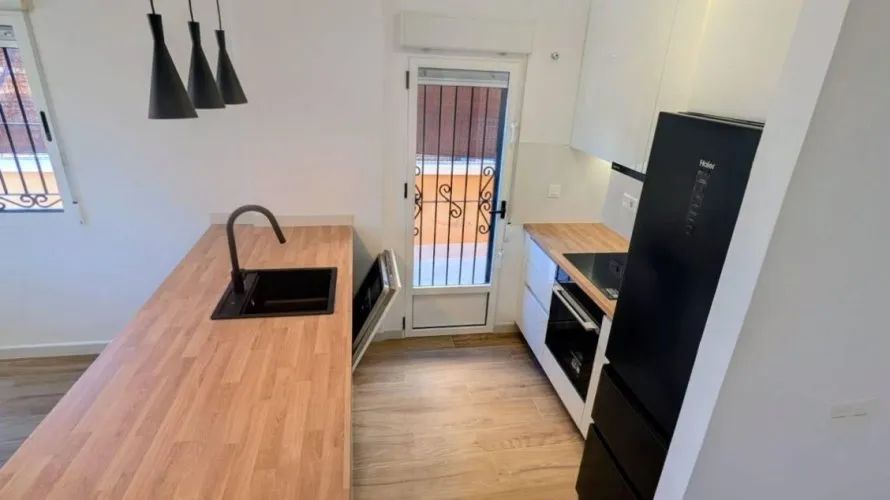 Apartamento de 95m² en La Florida, Spain No. 1162 № 12