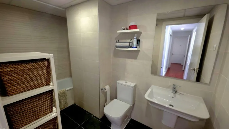 Apartamento de 3 dormitorios en Alicante, Spain No. 2019 № 16