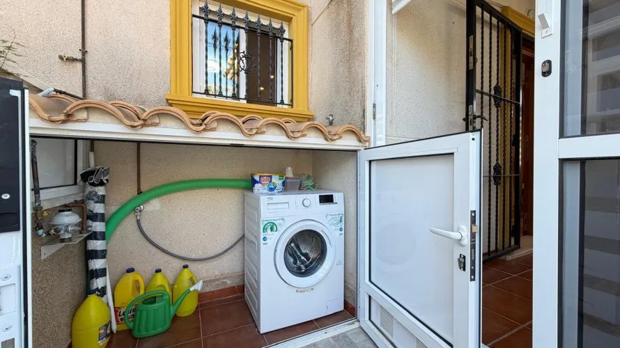 Сasa de 2 dormitorios en Campoamor, Spain No. 980 № 11