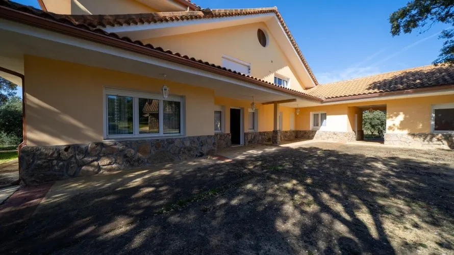 Сasa de 8 dormitorios en Colmenarejo, Spain No. 1396 № 17