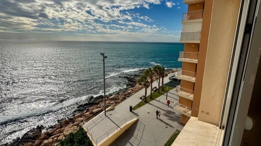 Apartamento de 4 dormitorios en Torrevieja, Spain No. 977 № 25