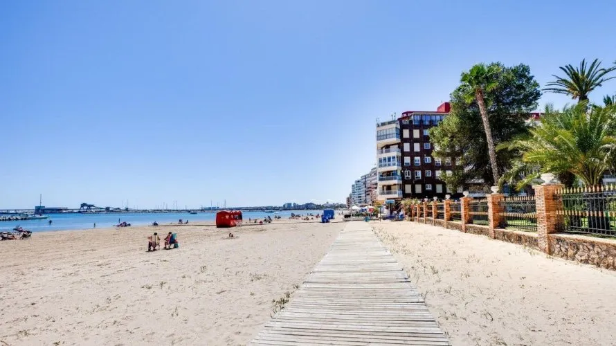 Apartamento de 30m² en Torrevieja, Spain No. 2252