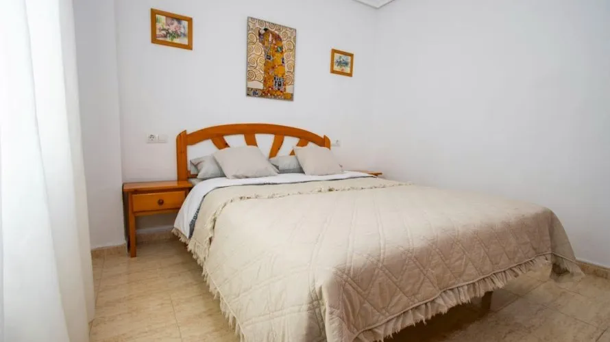 Apartamento de 1 dormitorio en Torrevieja, Spain No. 2251 № 9