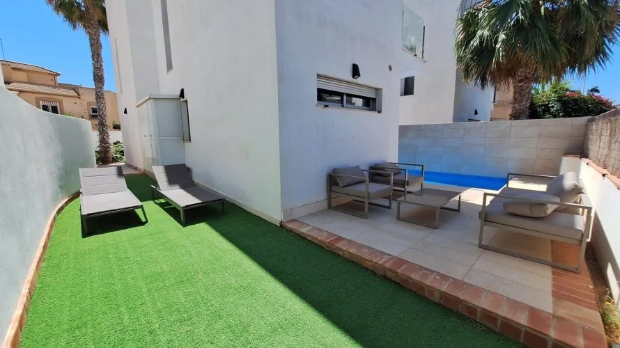 Apartamento de 3 dormitorios en Torrevieja, Spain No. 1430 № 26