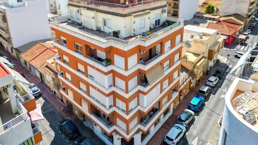 Apartamento de 95m² en Torrevieja, Spain No. 2231 № 2