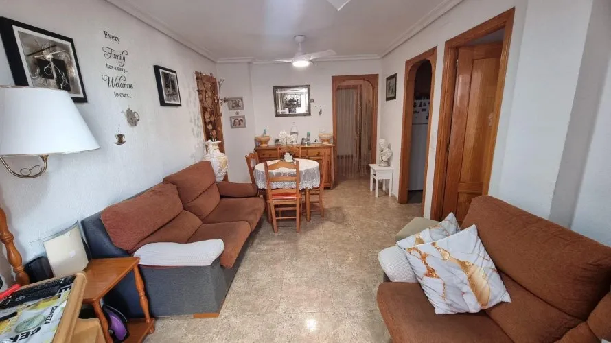 Apartamento de 2 dormitorios en Torrevieja, Spain No. 2089 № 1