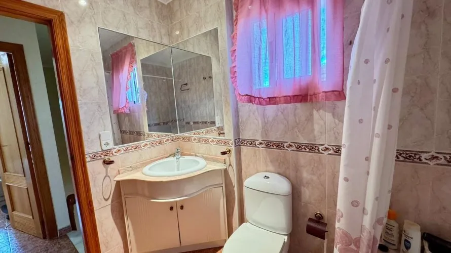 Apartamento de 3 dormitorios en Torrevieja, Spain No. 1031 № 18