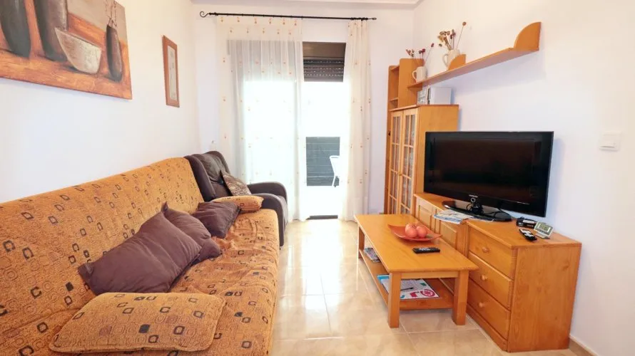 Apartamento de 2 dormitorios en Torrevieja, Spain No. 2487 № 1
