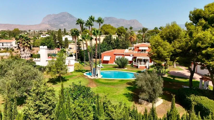 Villa de 5 dormitorios en Benidorm, Spain No. 2441 № 19
