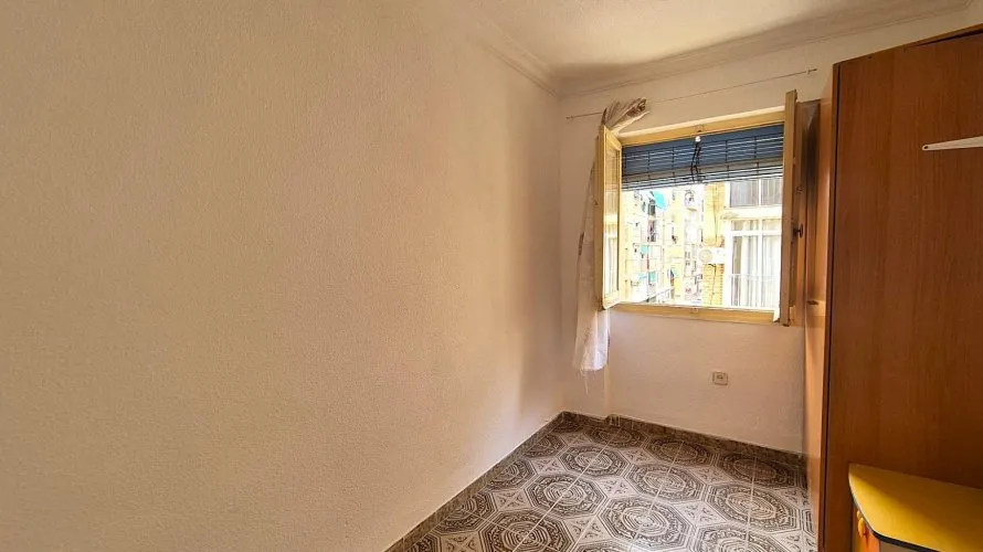 Apartamento de 1 dormitorio en Alicante, Spain No. 2433 № 13