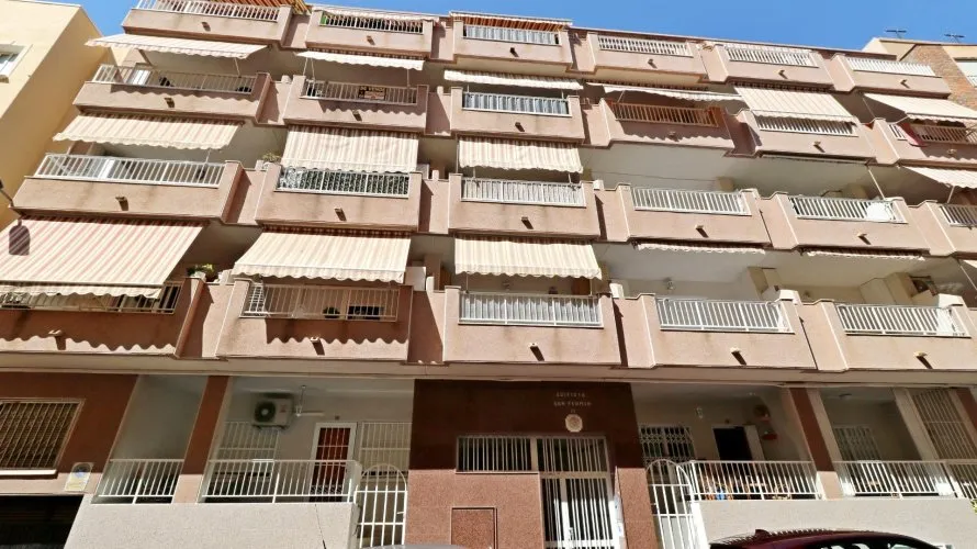 Apartamento de 2 dormitorios en Torrevieja, Spain No. 2486 № 13