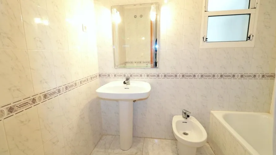 Apartamento de 2 dormitorios en Torrevieja, Spain No. 2486 № 4