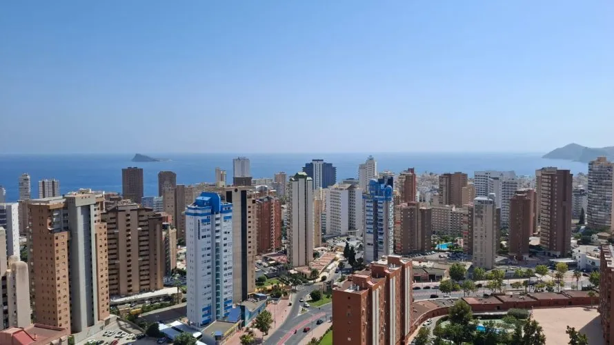 Apartamento de 136m² en Benidorm, Spain No. 2430 № 3