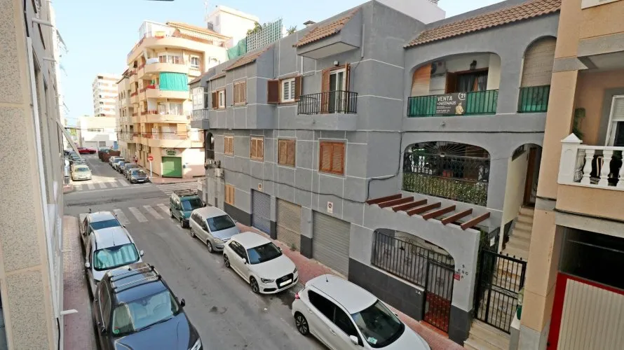 Apartamento de 2 dormitorios en Torrevieja, Spain No. 2484 № 6