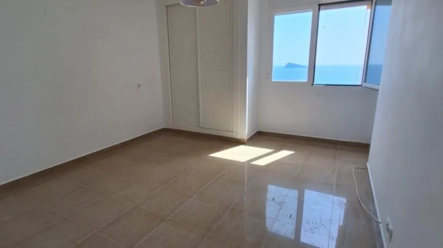 Apartamento de 3 dormitorios en Benidorm, Spain No. 2315 № 4