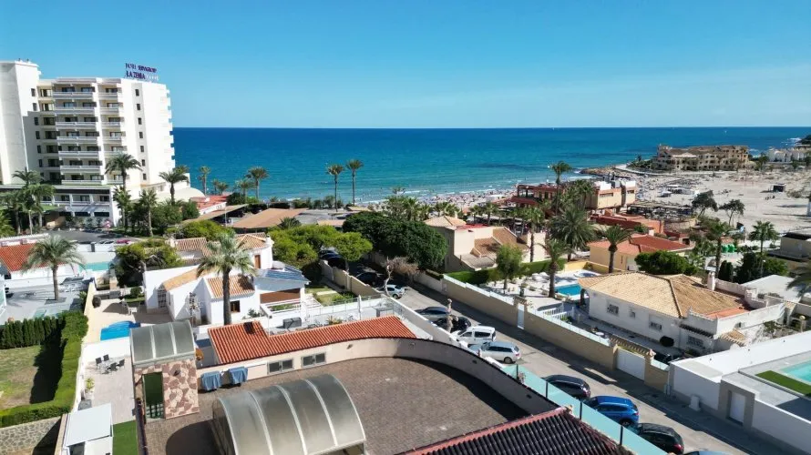 Villa de 624m² en La Zenia, Spain No. 2321 № 2