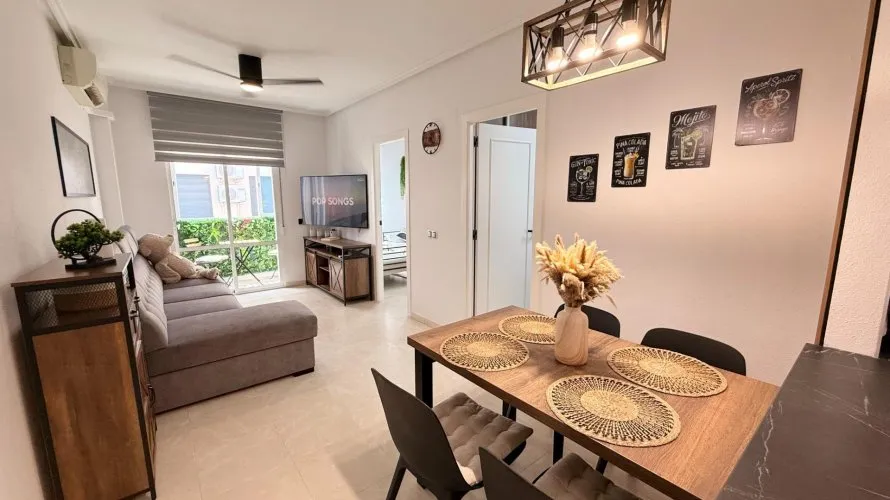 Apartamento de 1 dormitorio en Torrevieja, Spain No. 2449 № 6