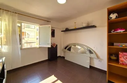 Apartamento de 1 dormitorio en Alicante, Spain No. 2411
