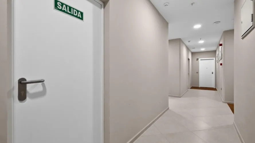 Apartamento de 2 dormitorios en Benidorm, Spain No. 2400 № 7