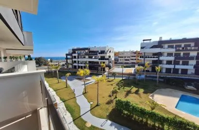 Apartamento de 2 dormitorios en Torrevieja, Spain No. 2424