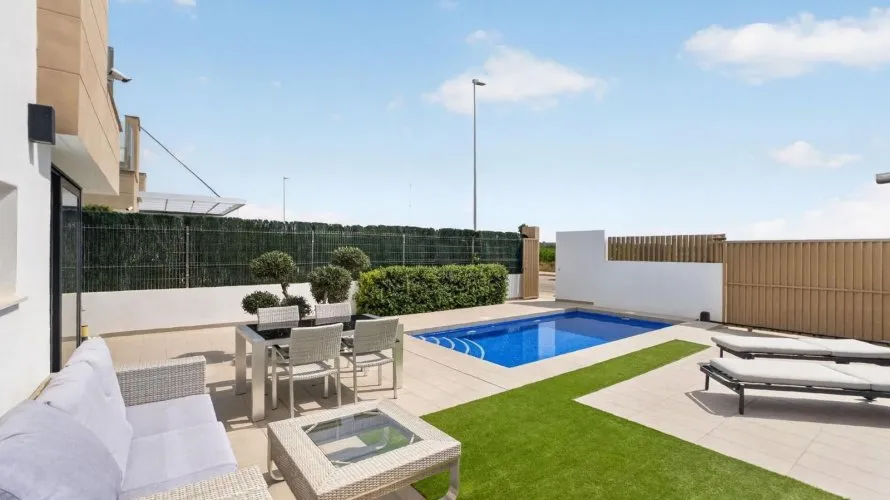 Villa de 178m² en Guardamar del Segura, Spain No. 2322 № 28