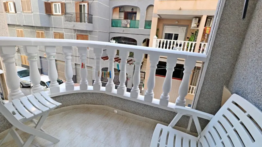 Apartamento de 2 dormitorios en Torrevieja, Spain No. 2484 № 8