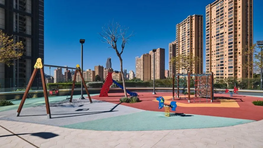 Apartamento de 2 dormitorios en Benidorm, Spain No. 2400 № 12