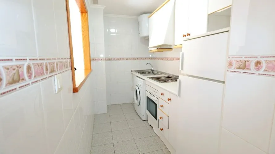Apartamento de 2 dormitorios en Torrevieja, Spain No. 2486 № 9