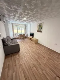 Apartamento de 3 dormitorios en Torrevieja, Spain No. 2406