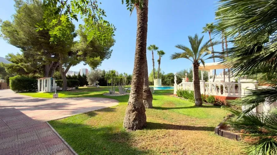 Villa de 5 dormitorios en Benidorm, Spain No. 2441 № 9